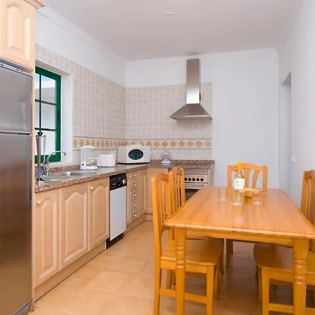 Ereza Brisa Marina منتجع